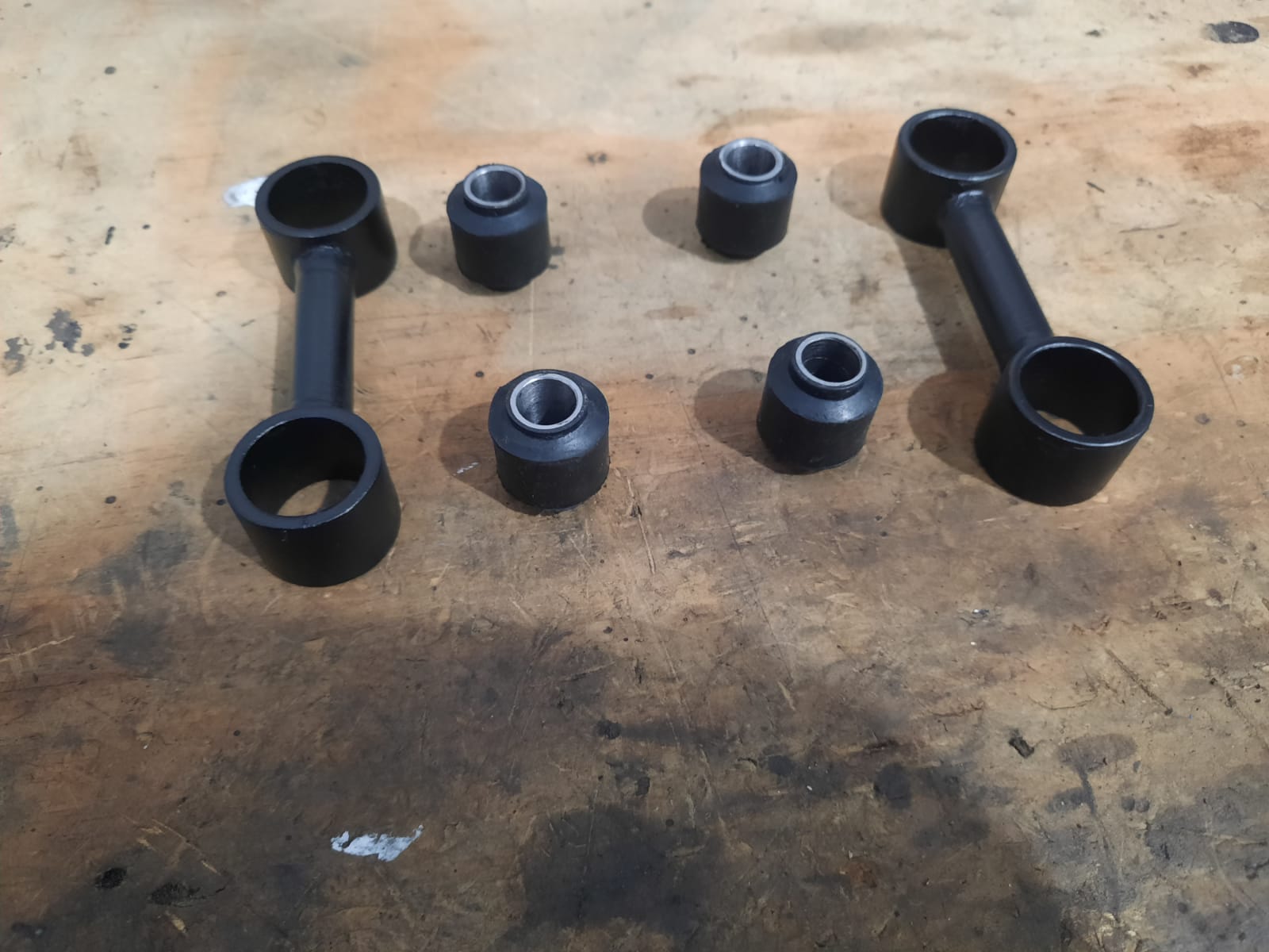 11 03 2021 Green Etype rear anti roll bar link bush 2 1