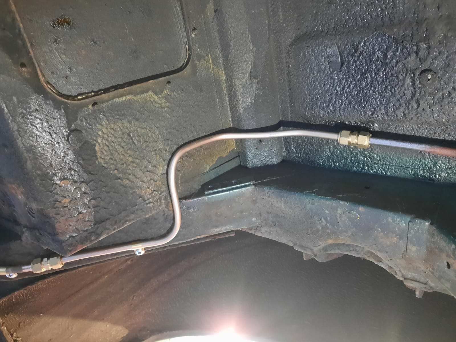 11 03 2021 Green Jag rusty fuel line replaced 6 1
