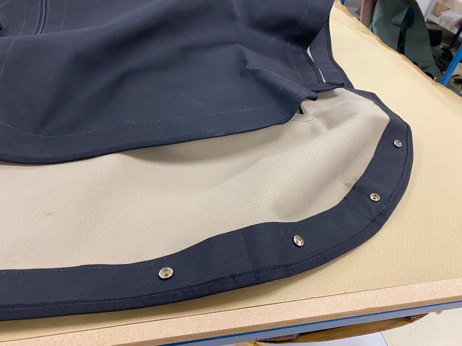 12 03 2021 Triumph TR5 hood kath 21 1