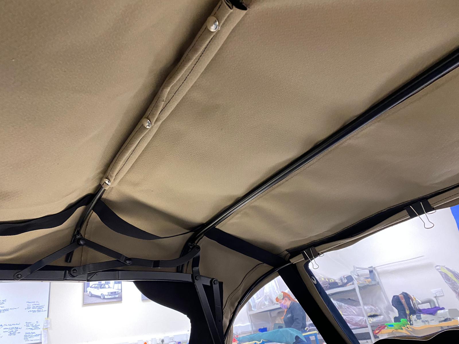 12 03 2021 Triumph TR5 hood kath 33 1