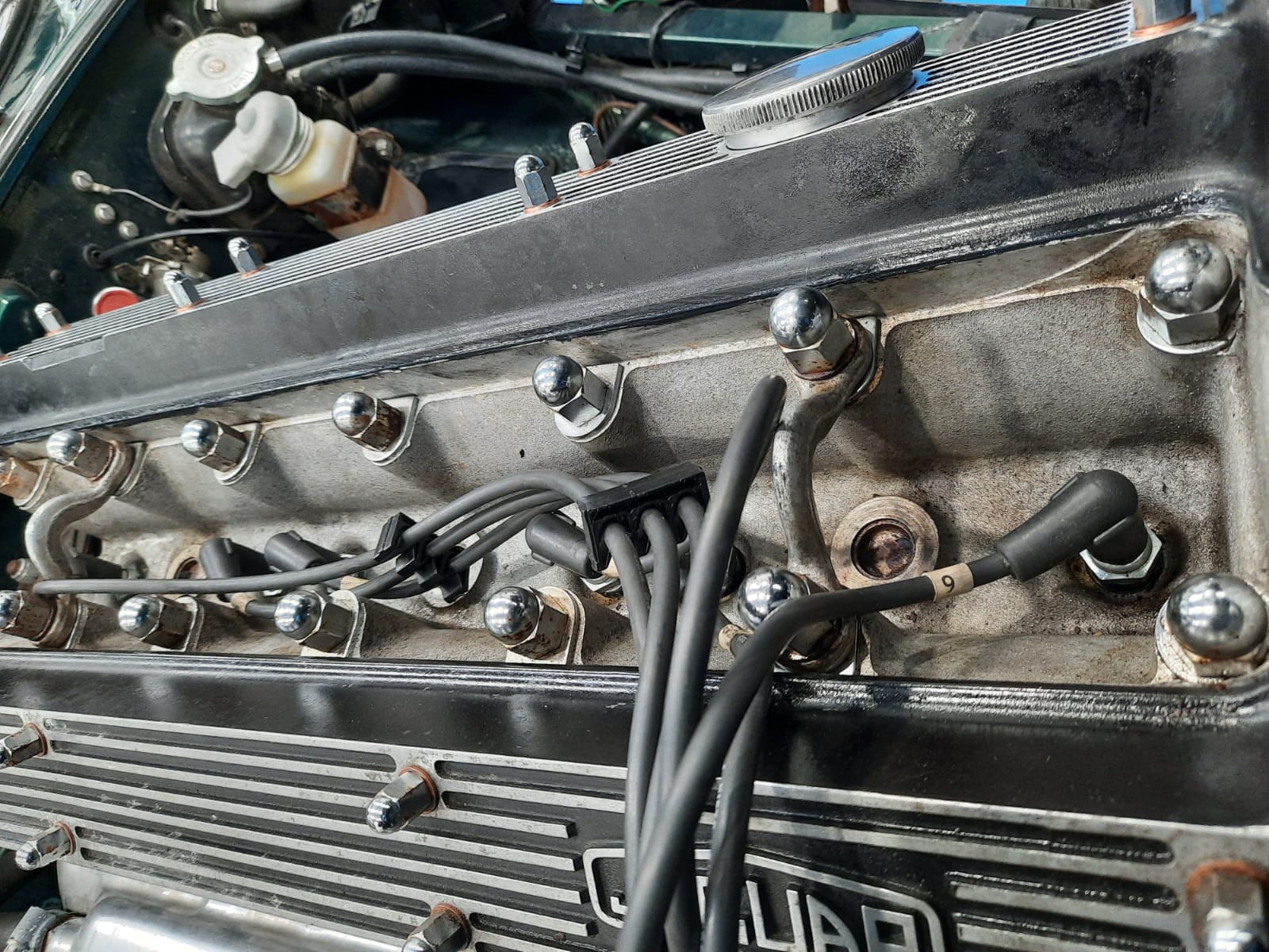 16 03 2021 1970 Jaguar E Type Series 2 4.2 Rocker cover gaskets replaced and silicone spark leeds upgrade10 1