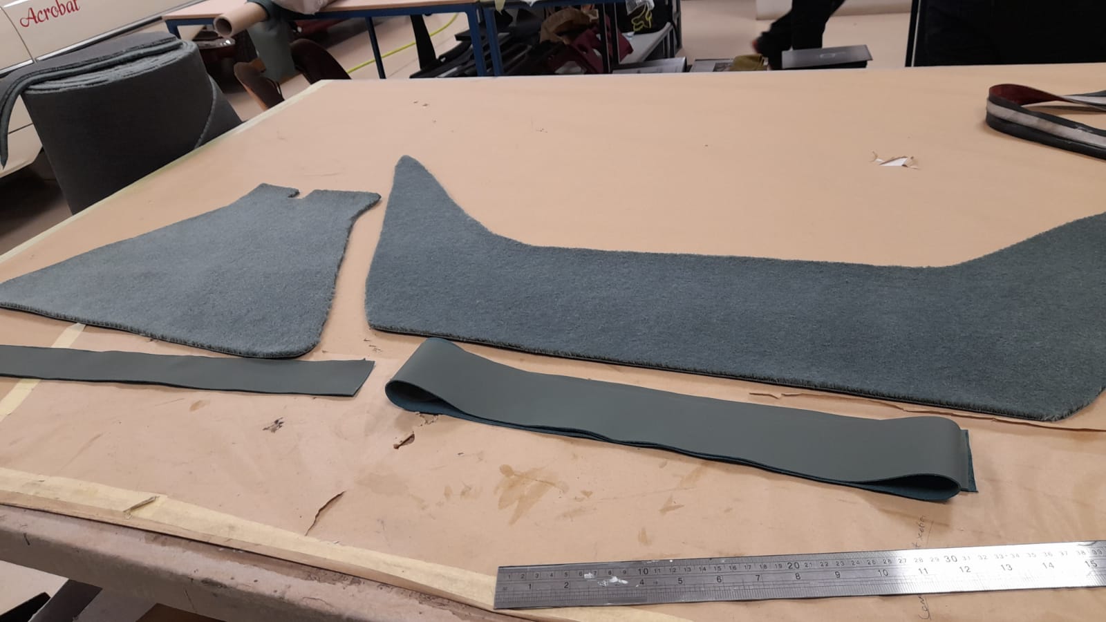 17 03 2021 Ferarri Daytona rear centre trim 11 1