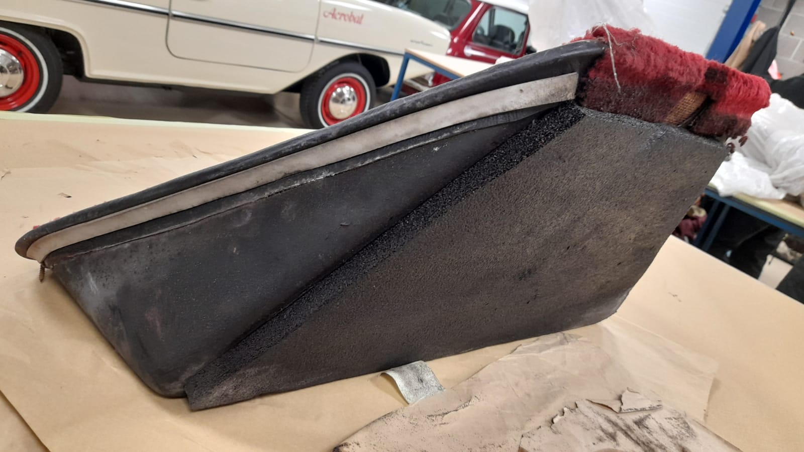 17 03 2021 Ferarri Daytona rear centre trim 2 1