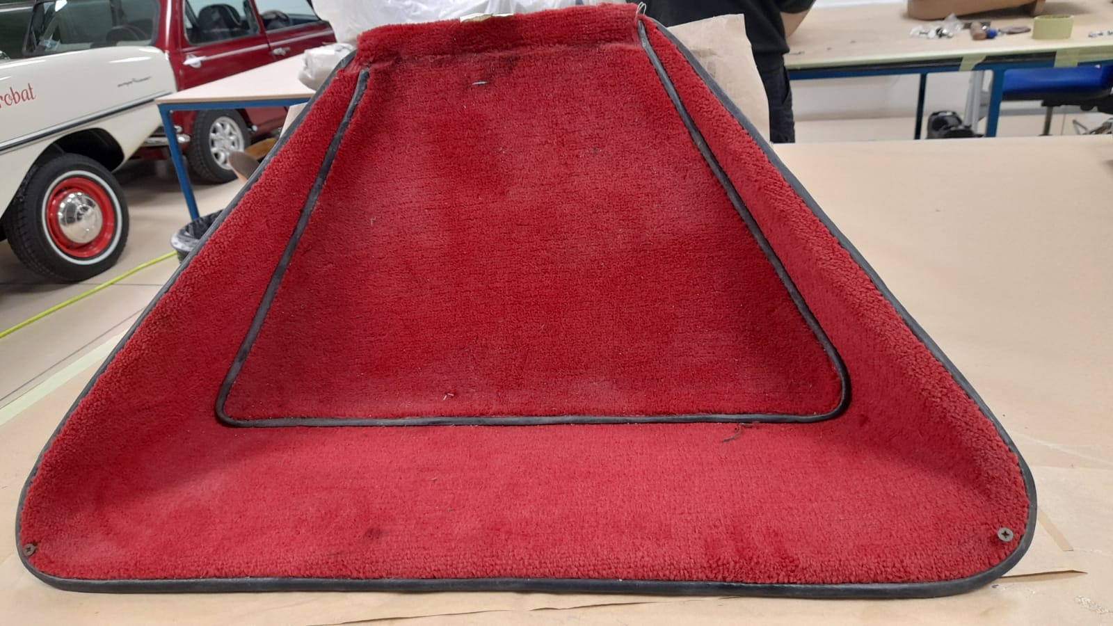 17 03 2021 Ferarri Daytona rear centre trim 4 1