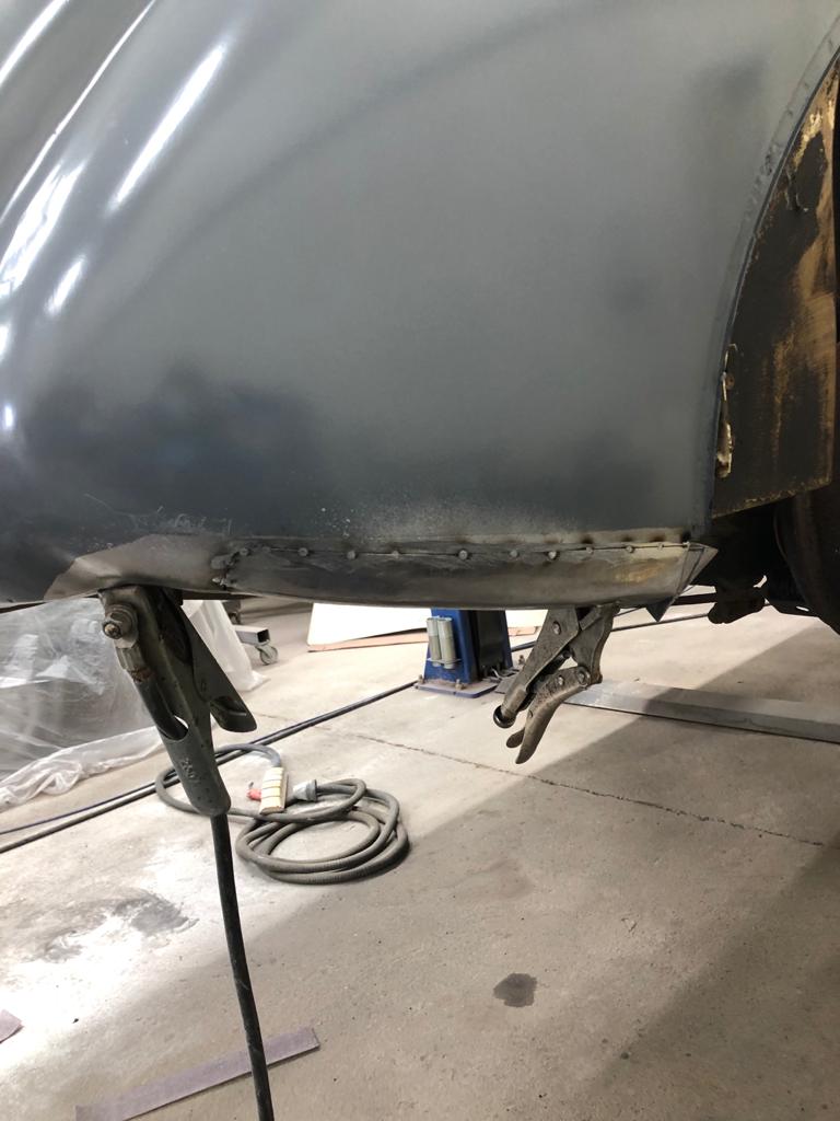 17 03 2021 Jaguar MKVII right hand rear quarter panel 3 1