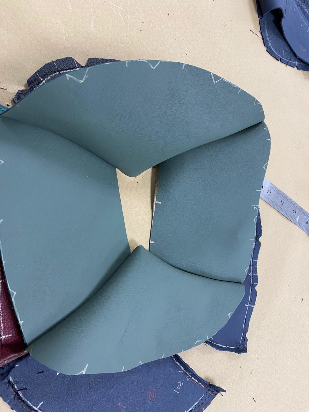 18.03.2021 Ferarri Daytona head rest remake 33 1