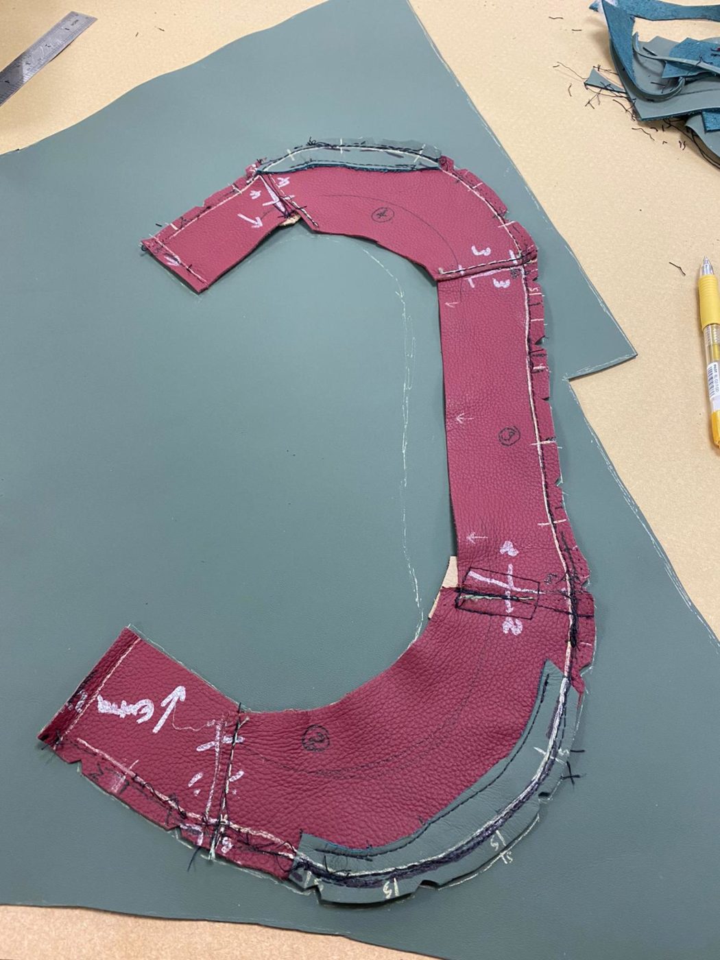 18.03.2021 Ferarri Daytona head rest remake 34 1