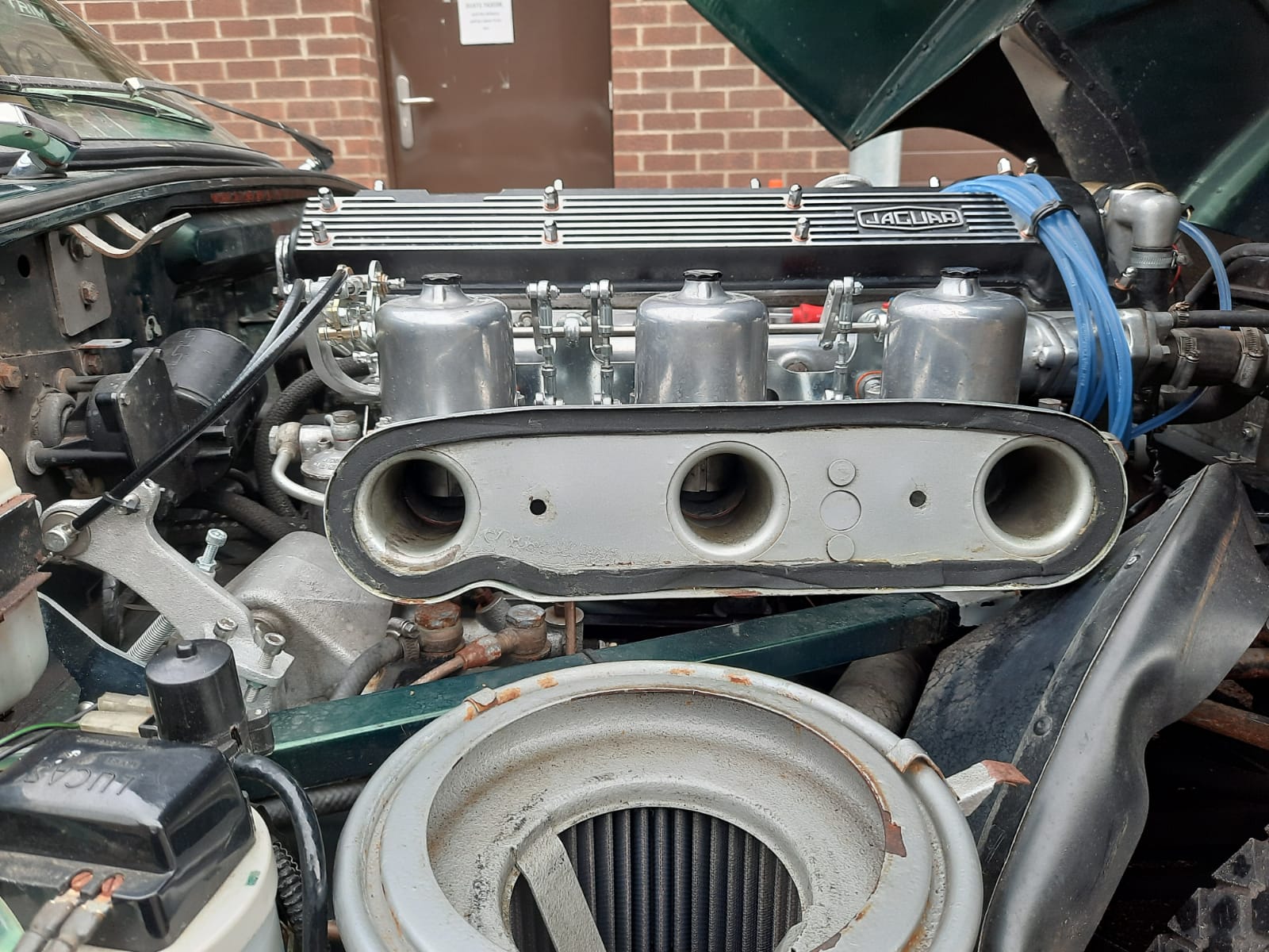18.03.2021 Green jag etype 1970 series 2 carb rubber 1