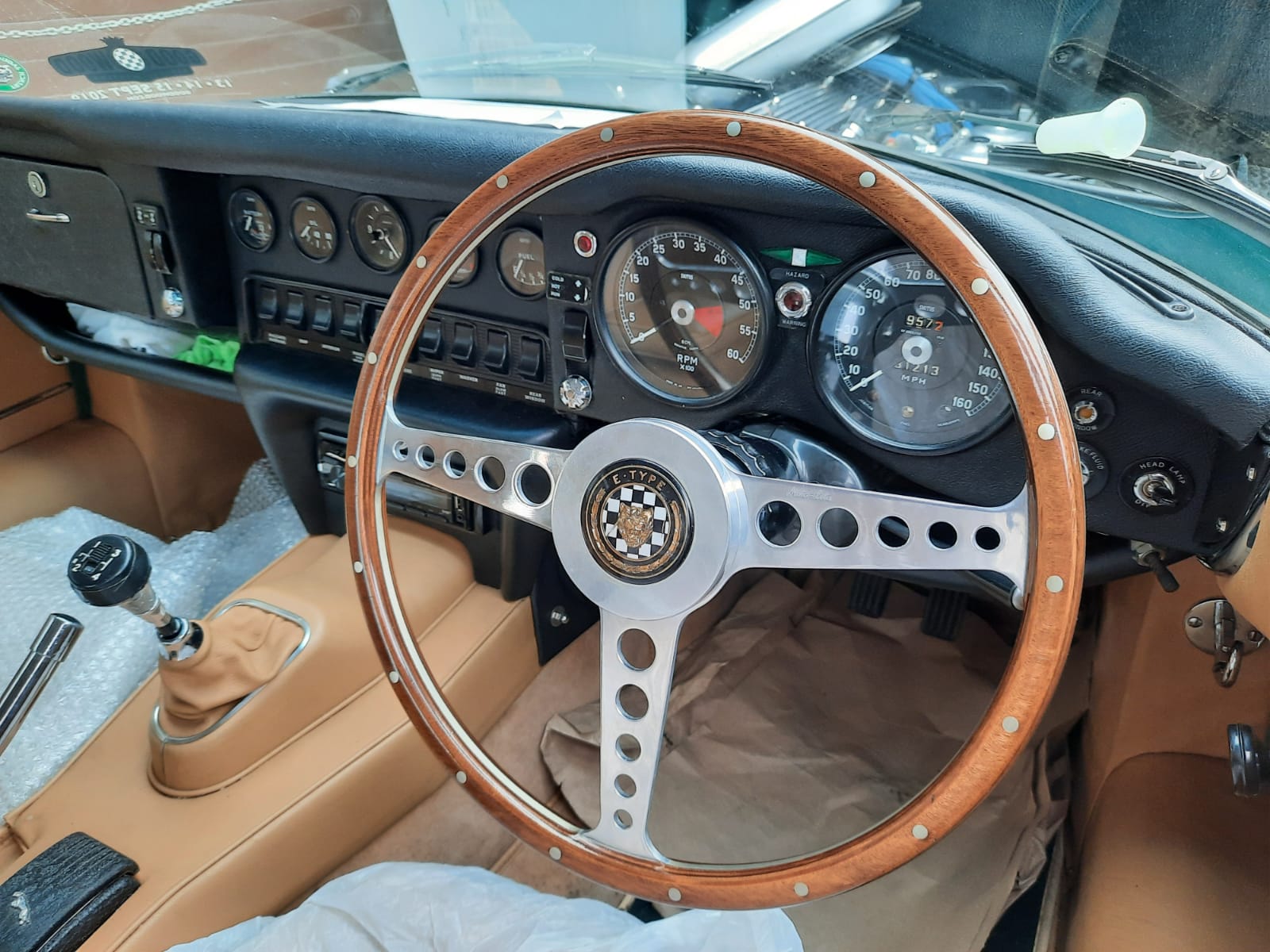18.03.2021 Green jag etype 1970 series 2 steering colomn 1