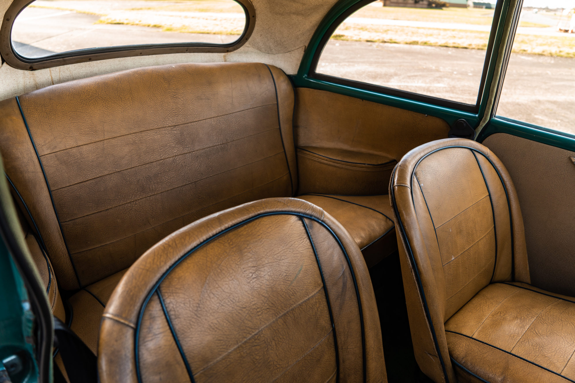 1949 Morris Minor Lowlight extras 25 1