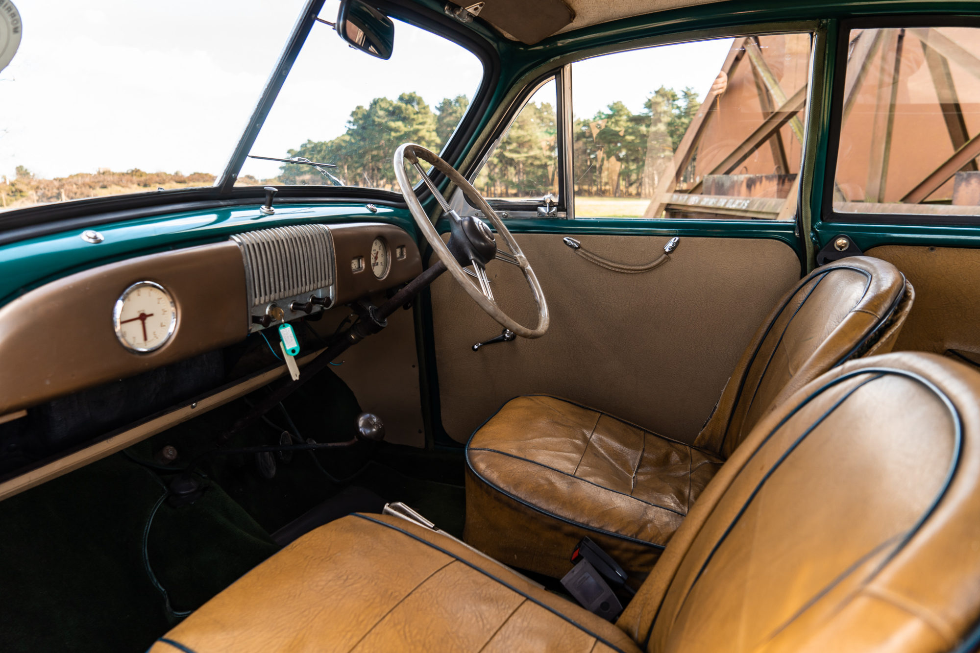1949 Morris Minor Lowlight extras 33 1