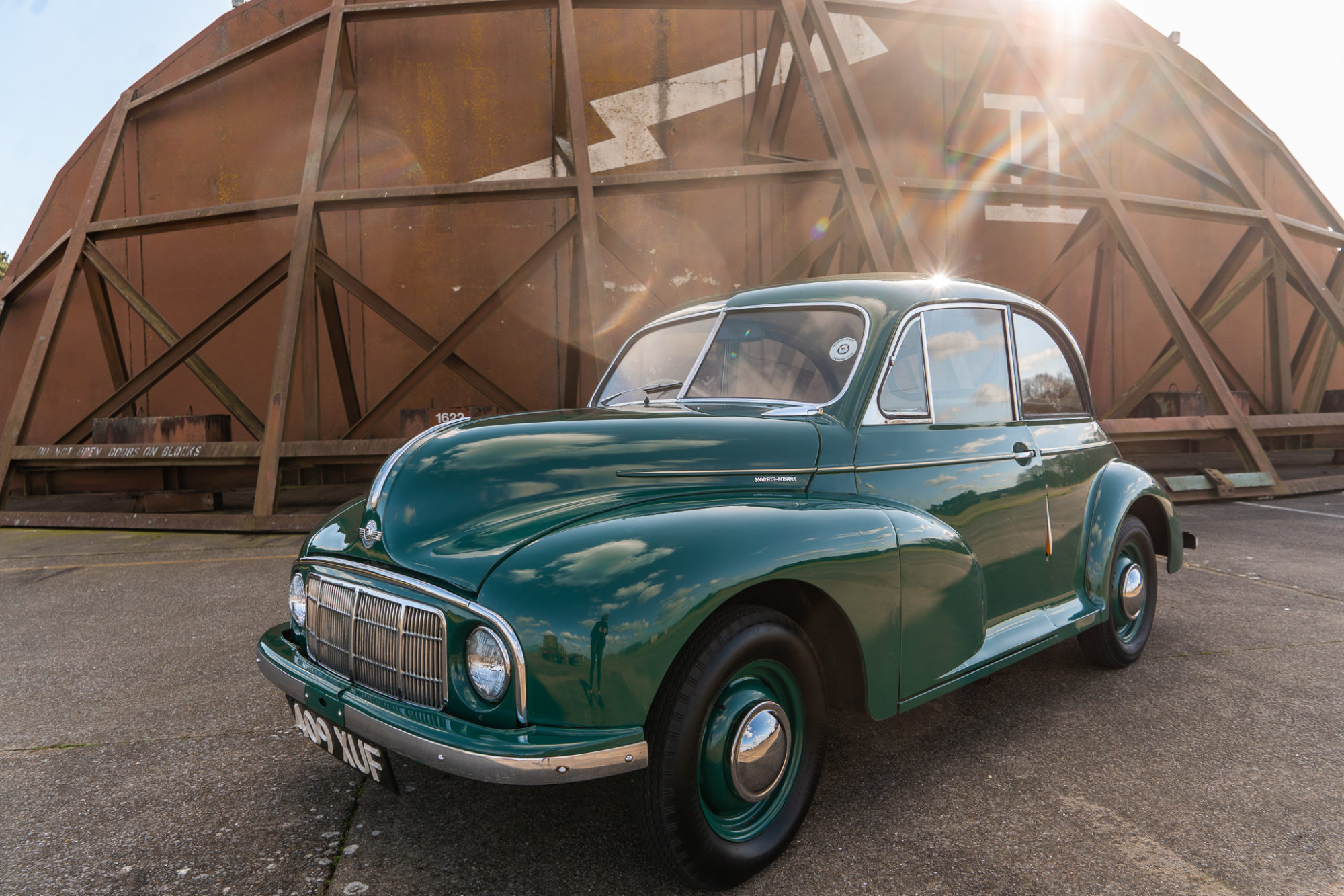 1949 Morris Minor Lowlight extras 43 1