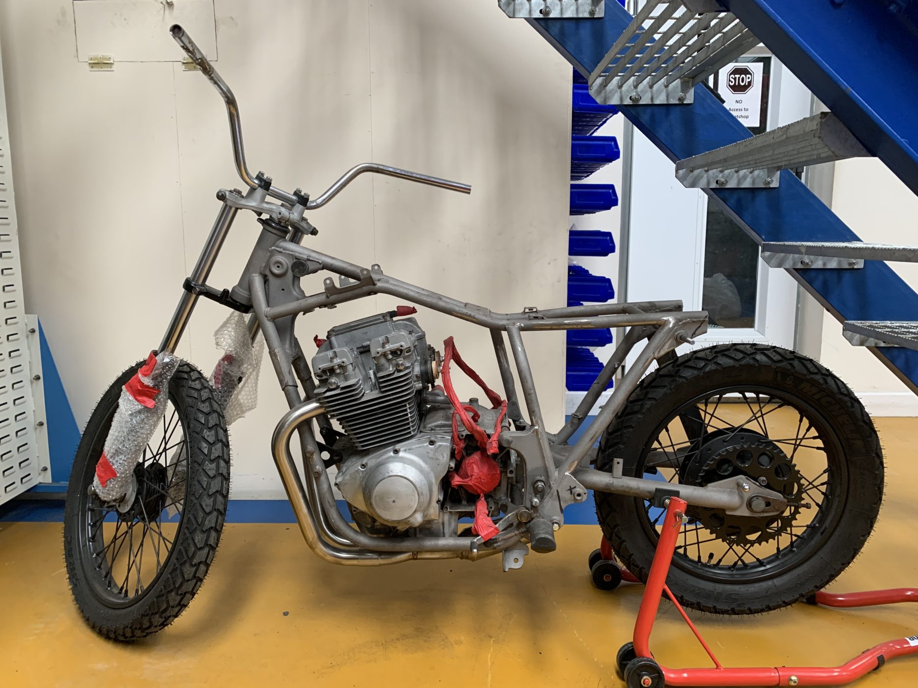 200321 Suzuki GSX400 Frame Cut 1