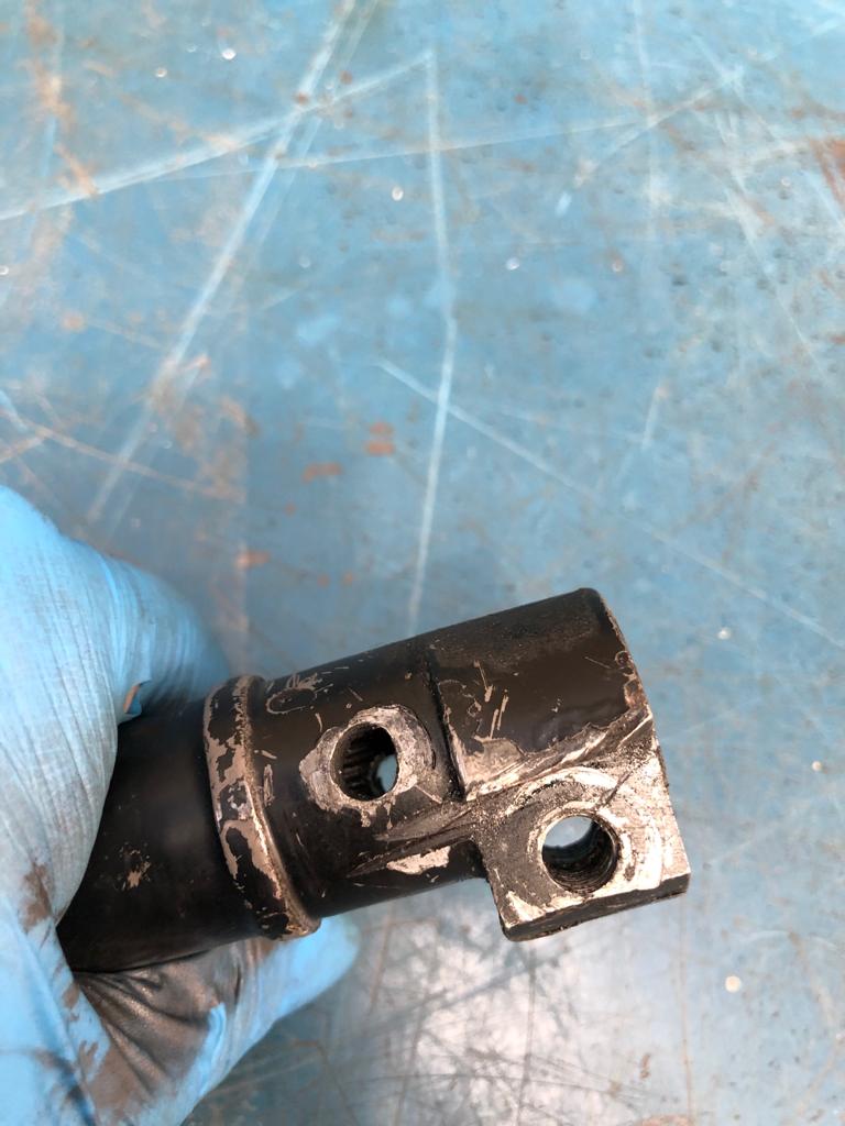 22032021 james Fiat 500 Abarth dangerous steering rack removal 17 1