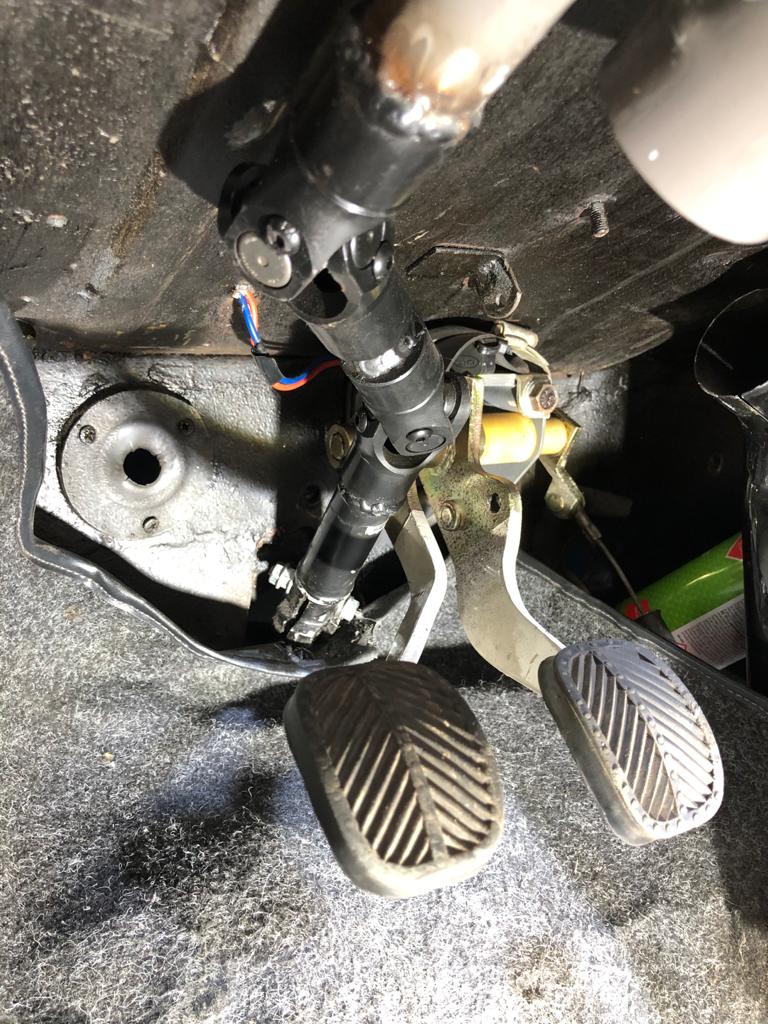 22032021 james Fiat 500 Abarth dangerous steering rack removal 22 1