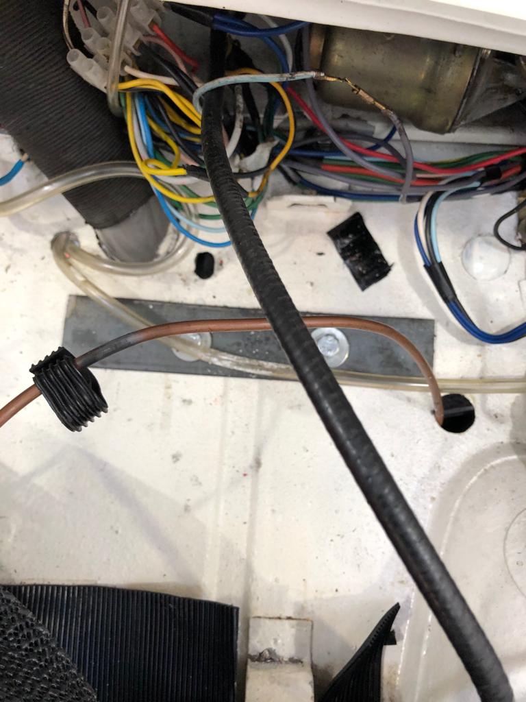 22032021 james Fiat 500 Abarth dangerous steering rack removal 25 1