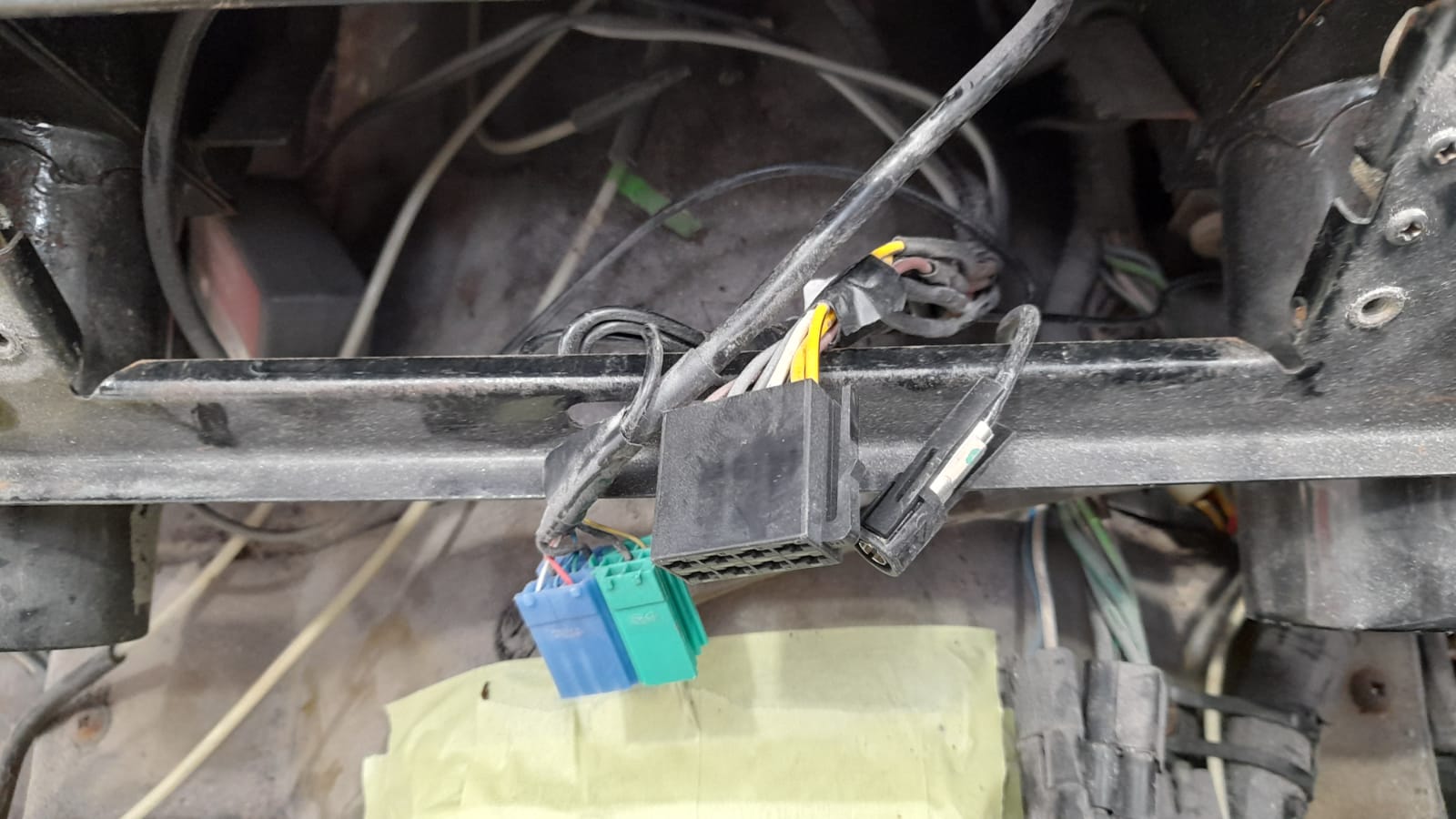 23032021 Ferarri Daytona heater removal 17 1