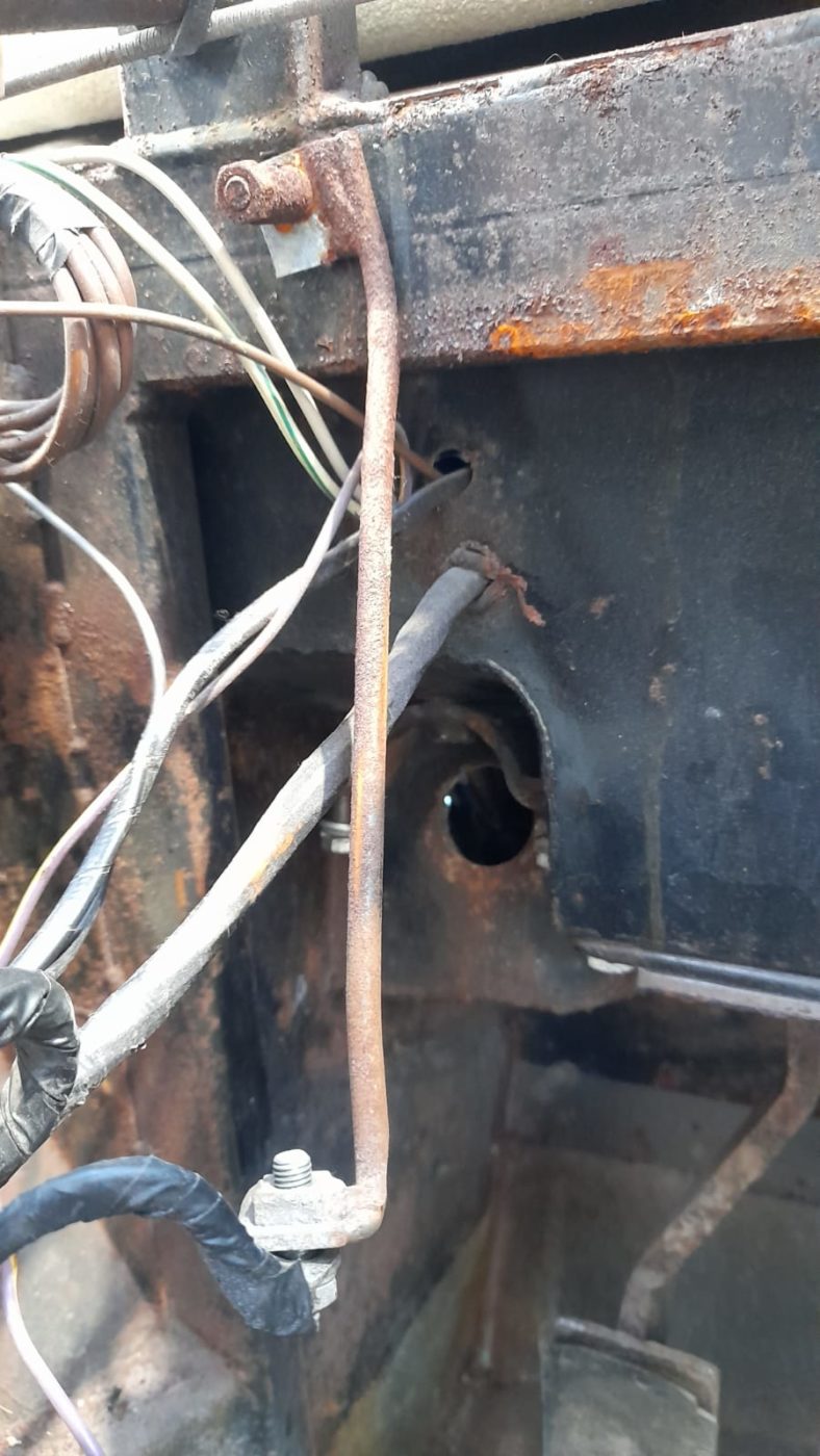 23032021 Ferarri Daytona heater removal 19 1