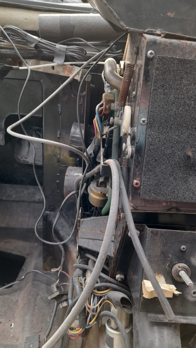 23032021 Ferarri Daytona heater removal 3 1