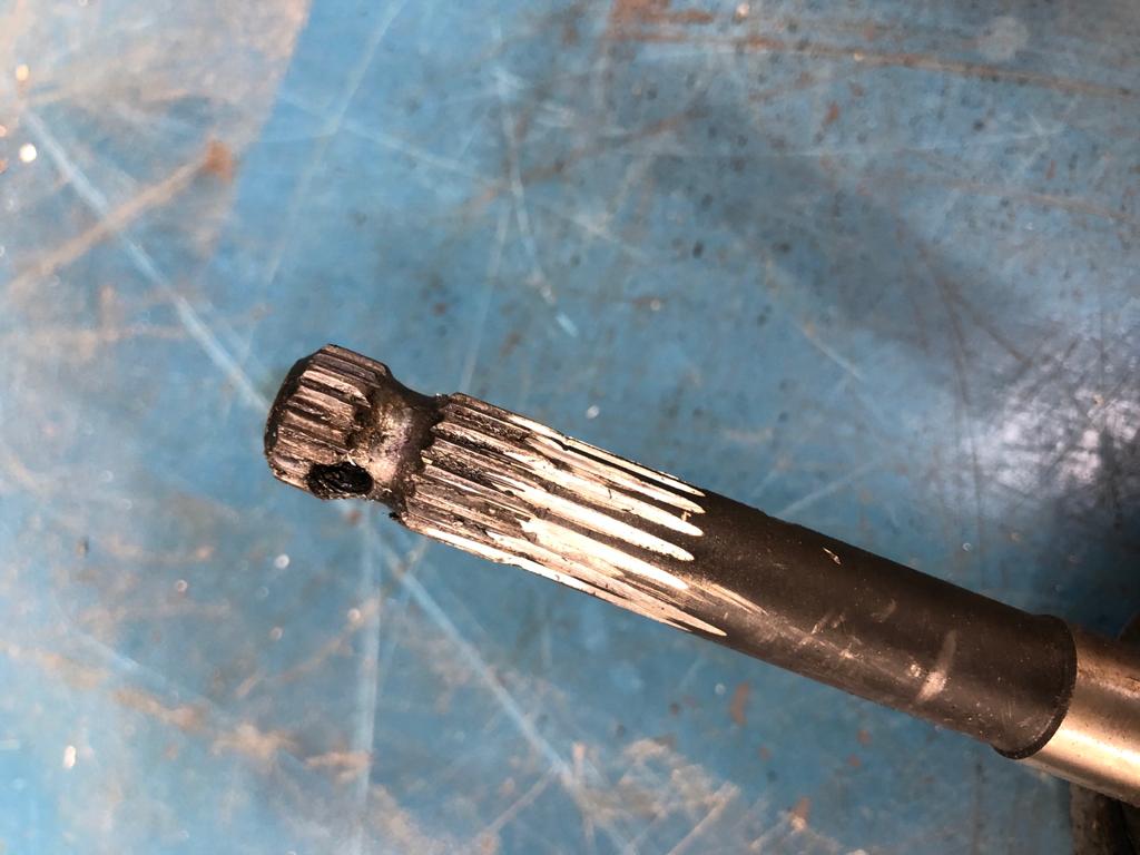 23032021 Fiat 500 Abarth steering column bodge 2 1