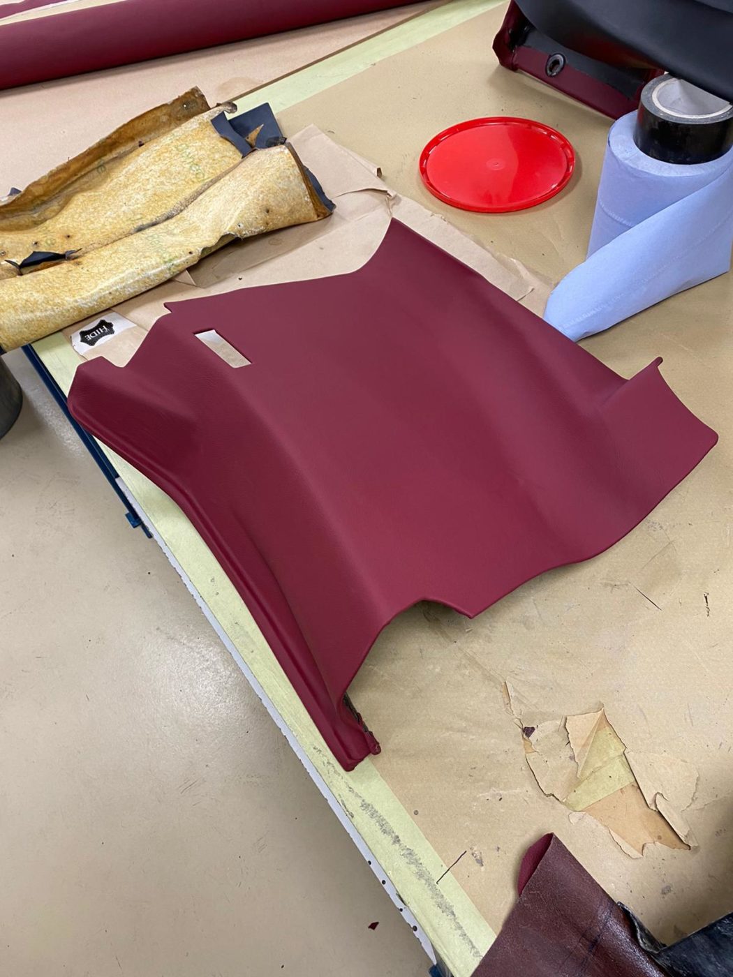 24032021 Merc 500slremoving old covers from rear quarter panels 8 1