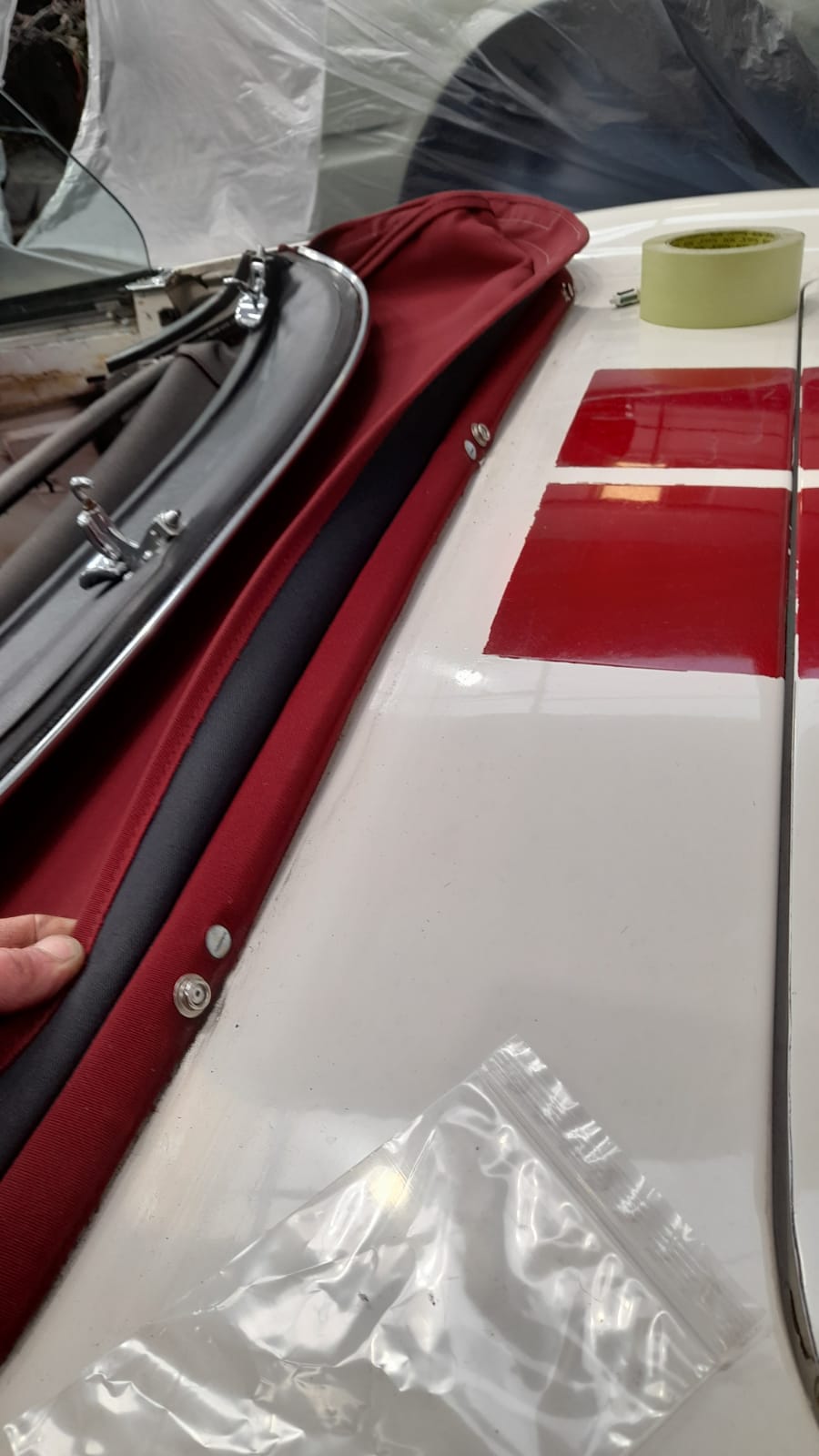 24032021 White Jag E Type Roadster removal of interior 29 1