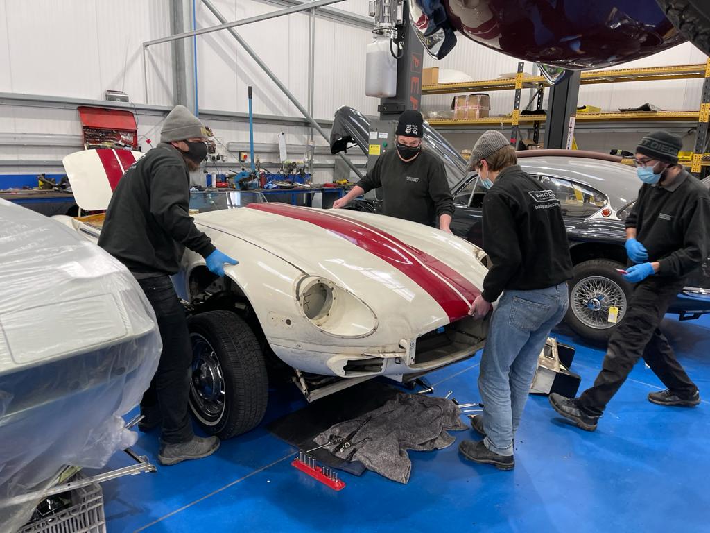 25032021 White Jaguar E Type bonnet removal 5 1