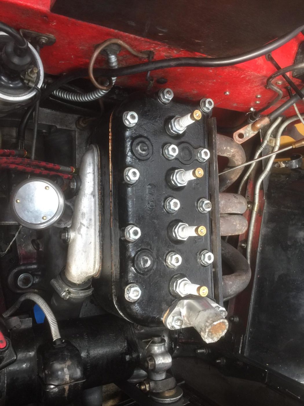 25042021 1934 Austin Nippy 7 cylinder head going back on with new copper head gasket 3 1