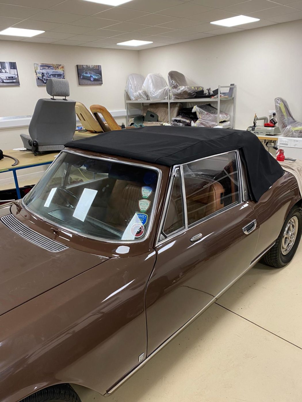 26 02 2021 Triumph Stag brown hood brian and lydia 39 1