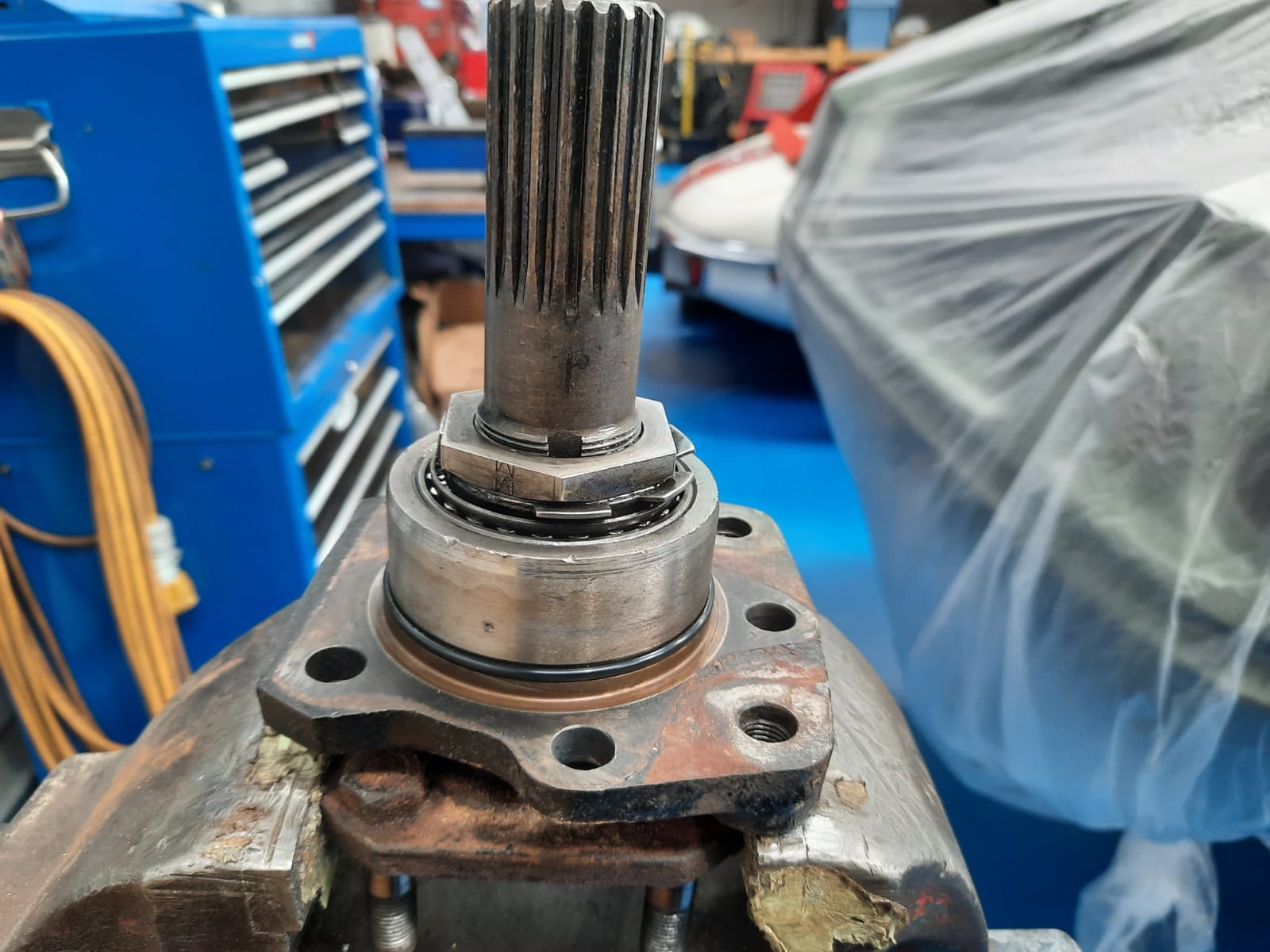 26032021 Maroon Etype rear axel 10 1