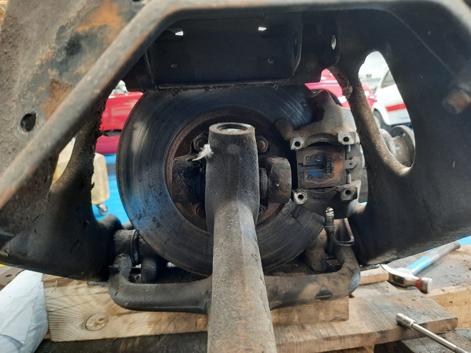26032021 Maroon Etype rear axel 13 1