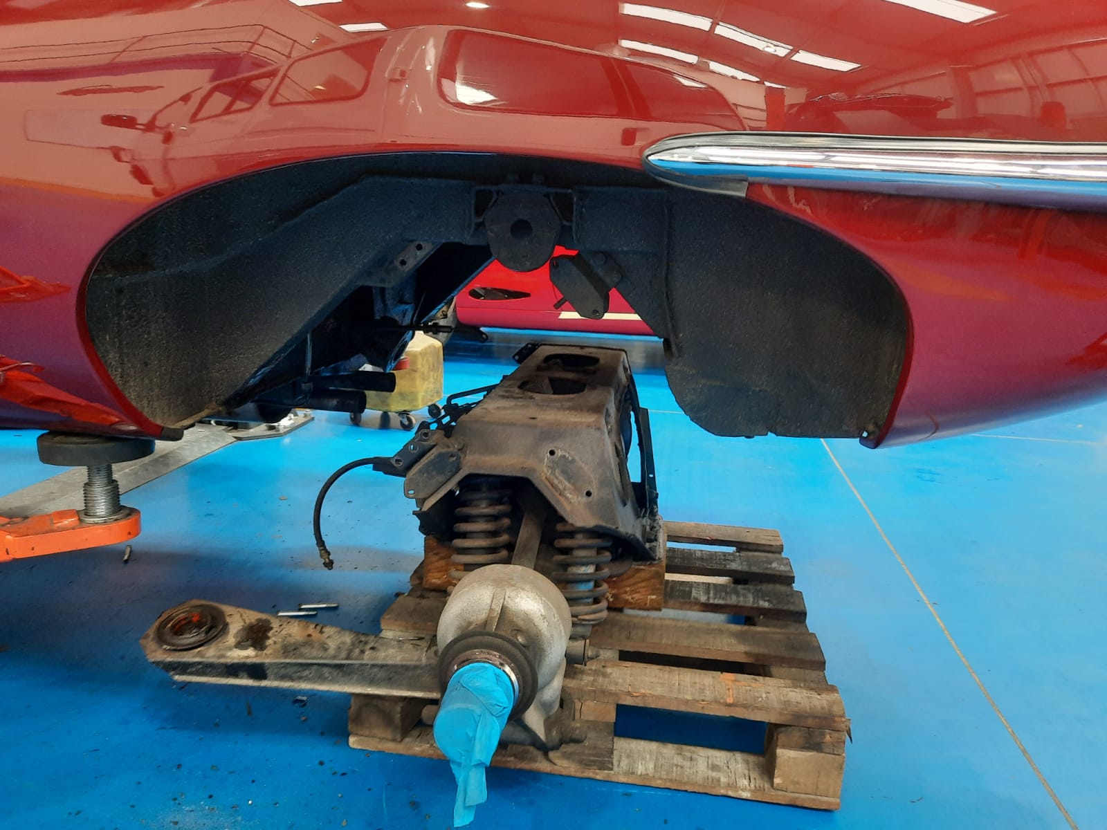 26032021 Maroon Etype rear axel 15 1