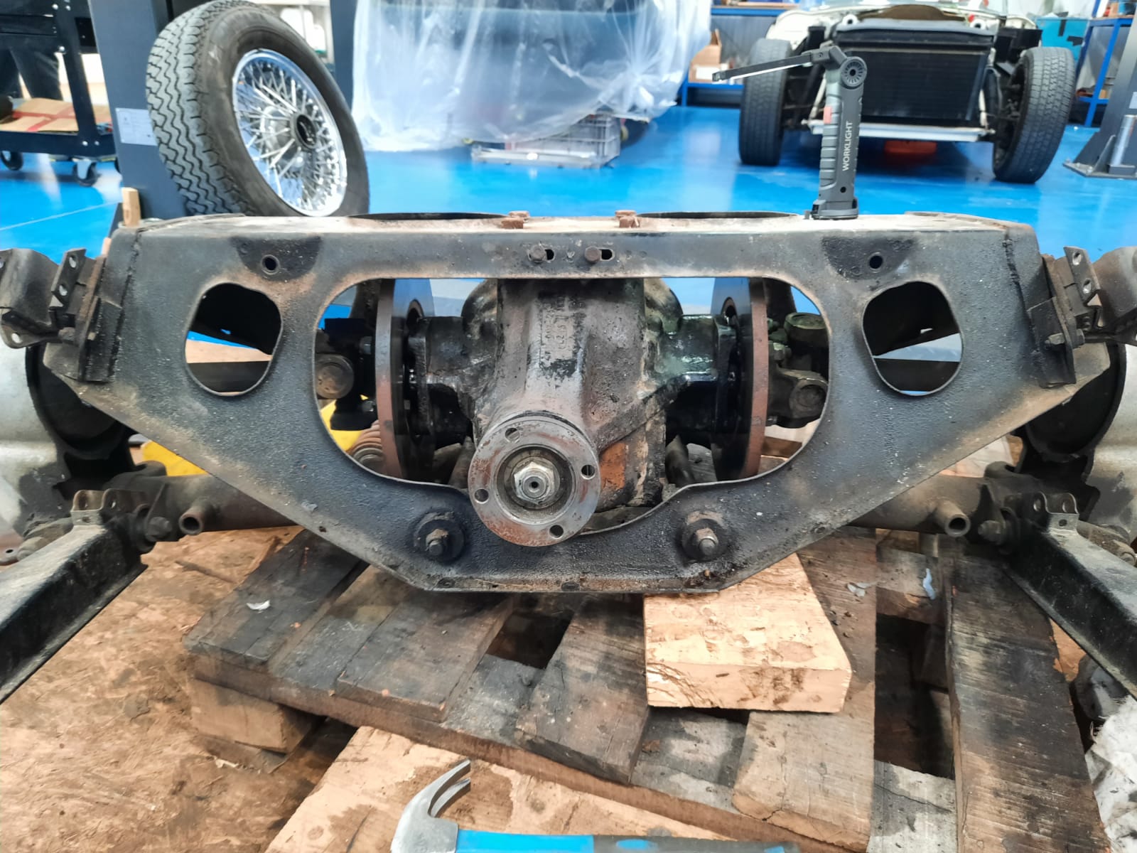 26032021 Maroon Etype rear axel 3 1