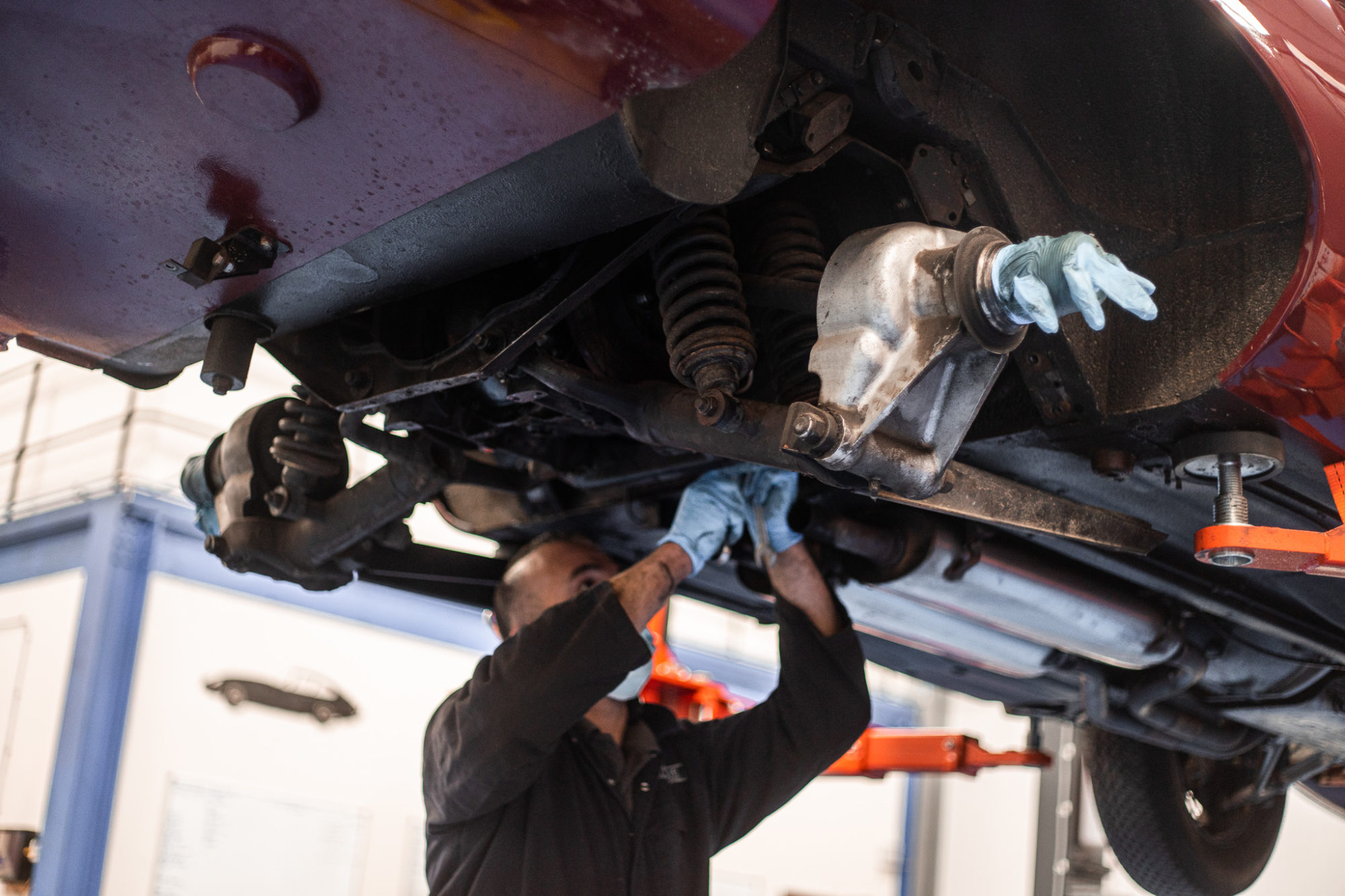 26032021 Maroon Etype rear axel back in 2 1