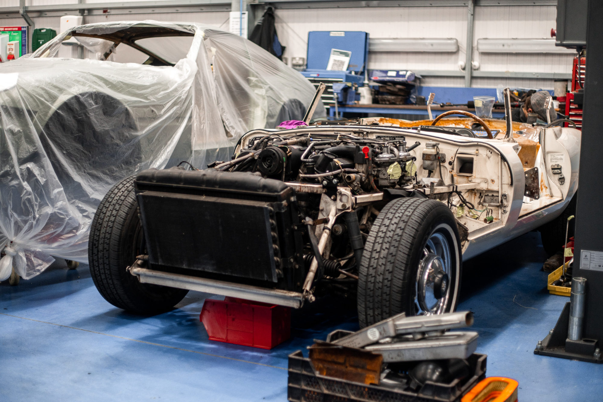 26032021 white Etype dismantled 2 1 1