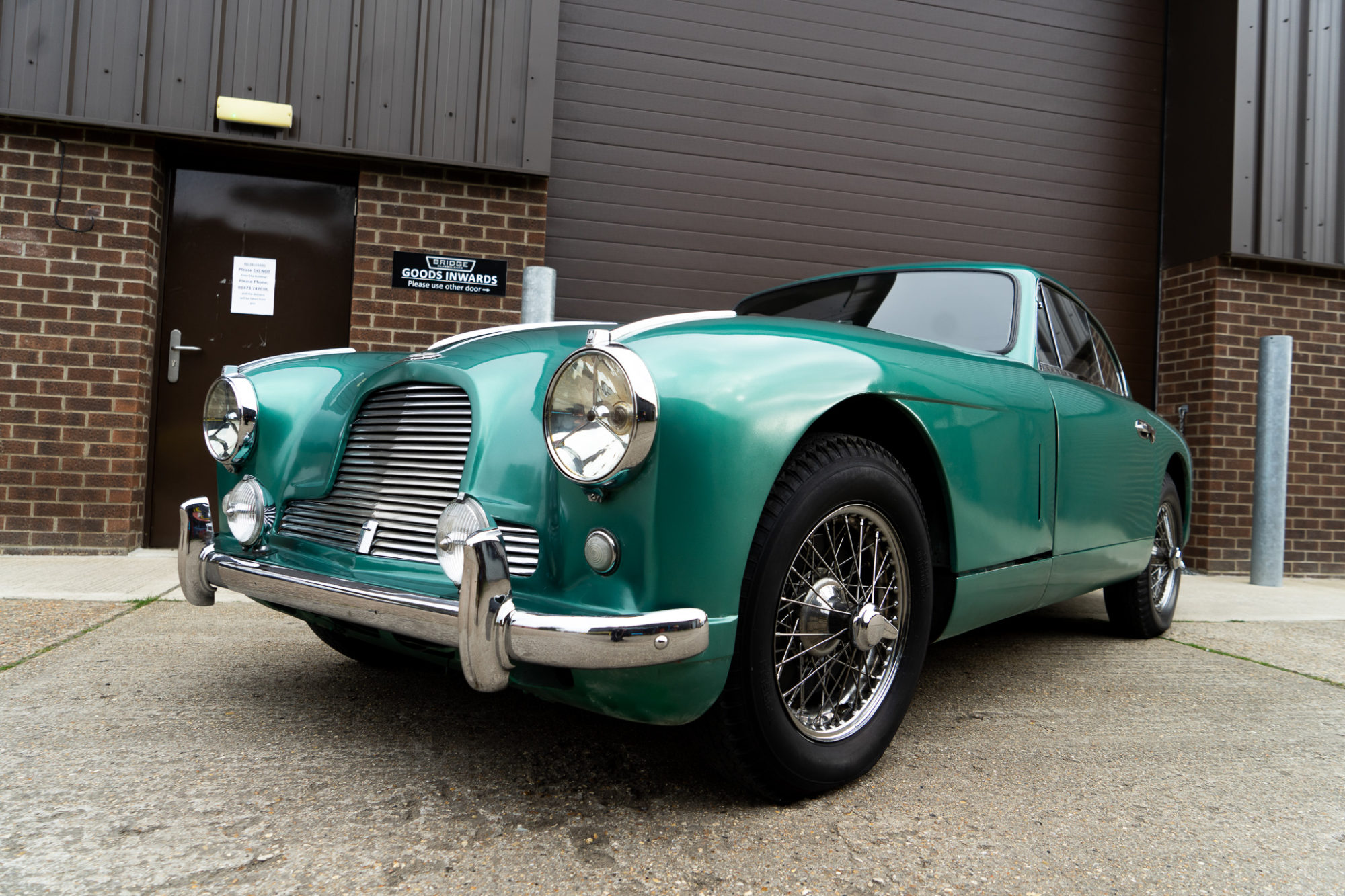 29 03 2021 1955 ASTON MARTIN DB2 4 MARK I just arrived 013 1