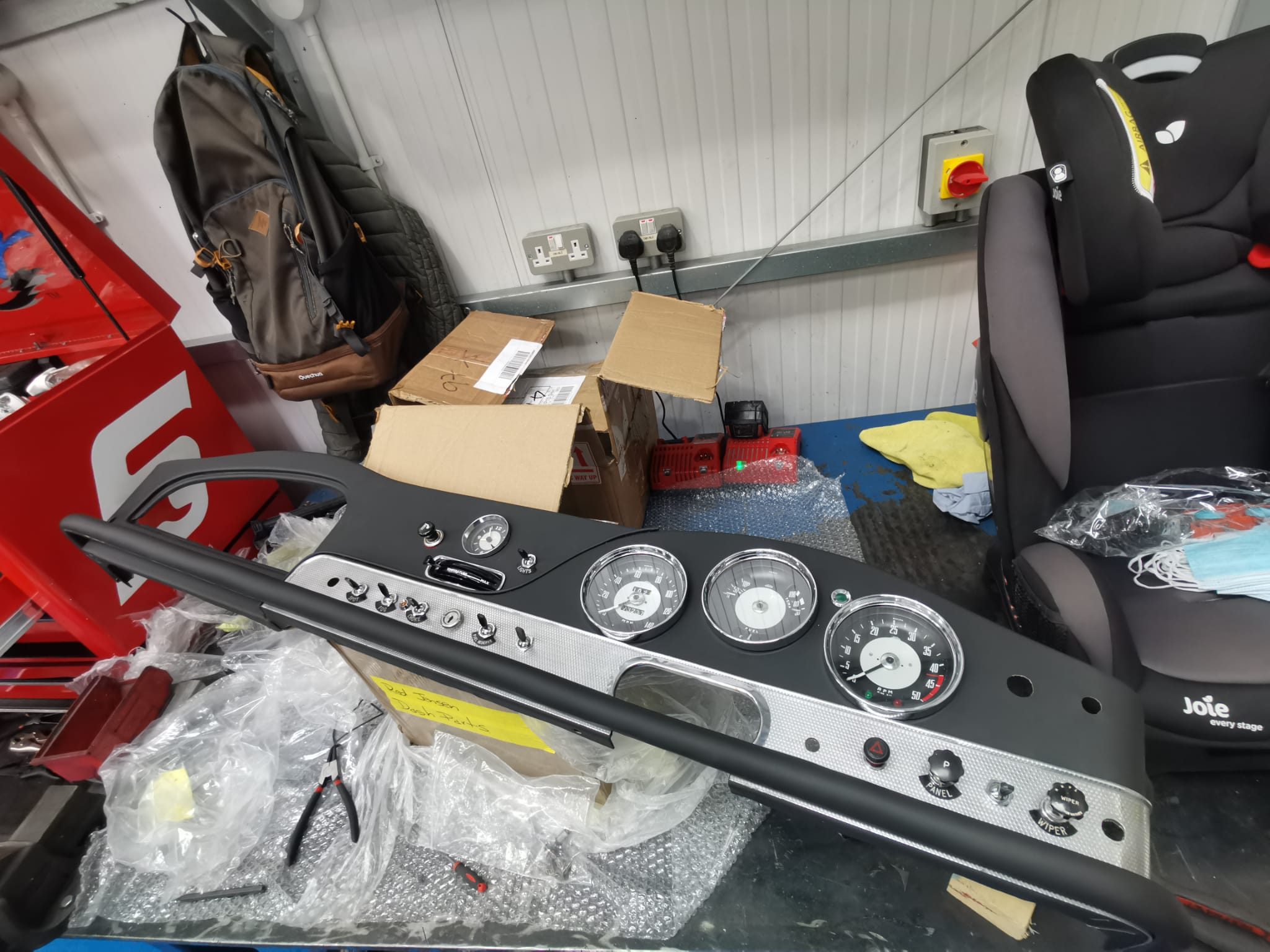 29032021 1960 Peony Red Jensen Dash assembly 6 1