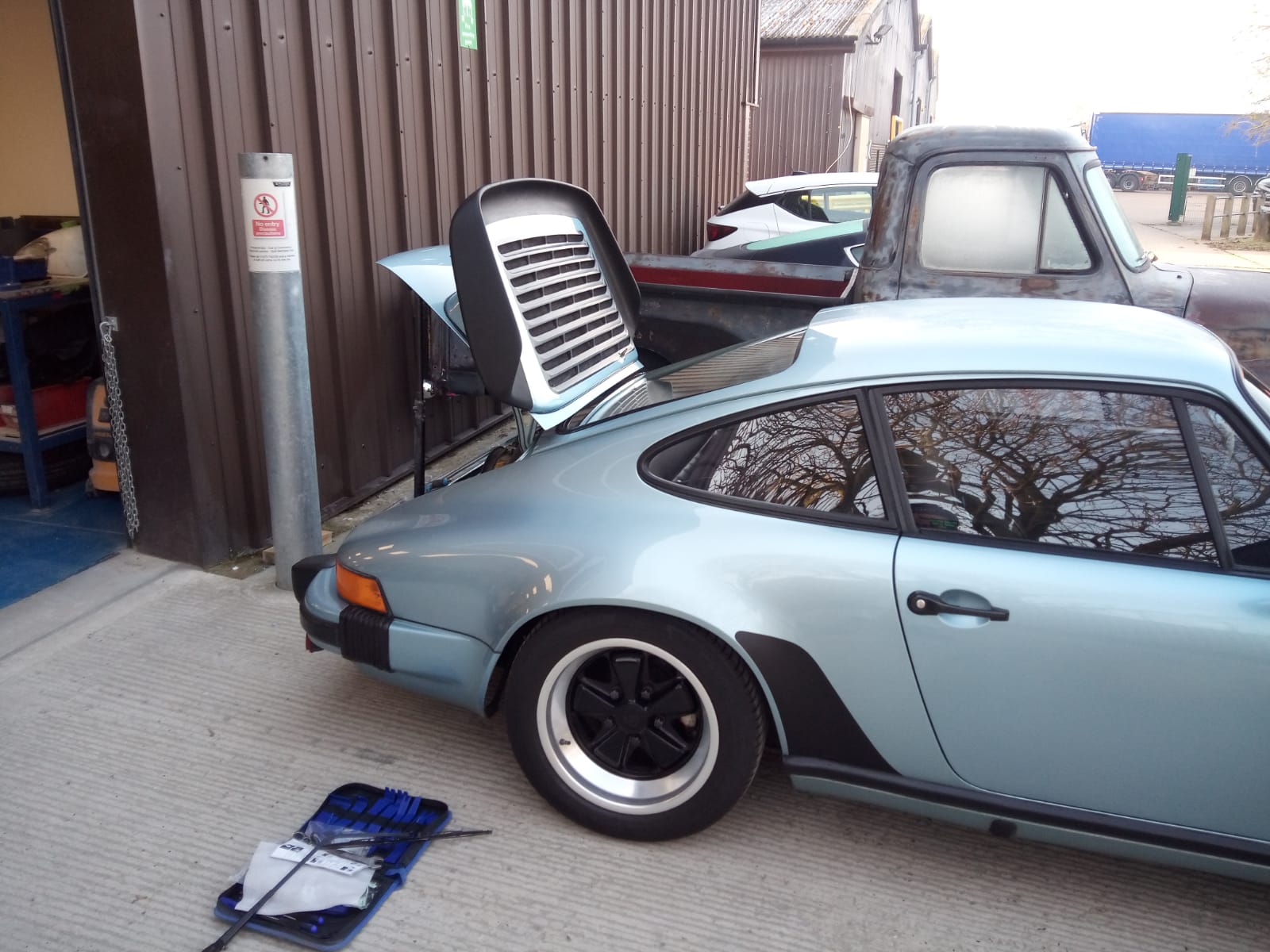 31.03.2021 911 Porsche paint work 1 2