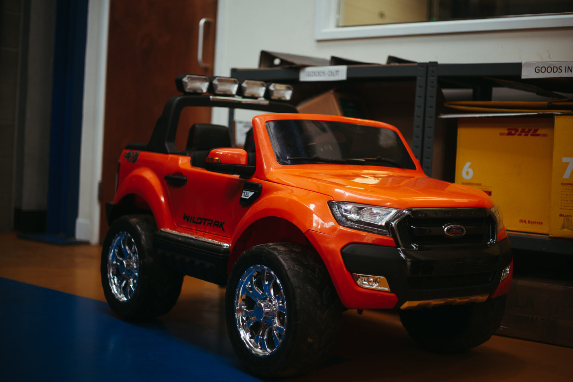 Loicks orange truck toy 4 1