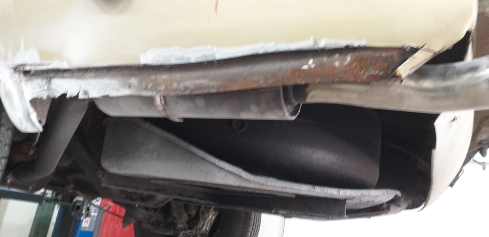 050919 Rolls Royce Corniche Bodywork Repair 19 1