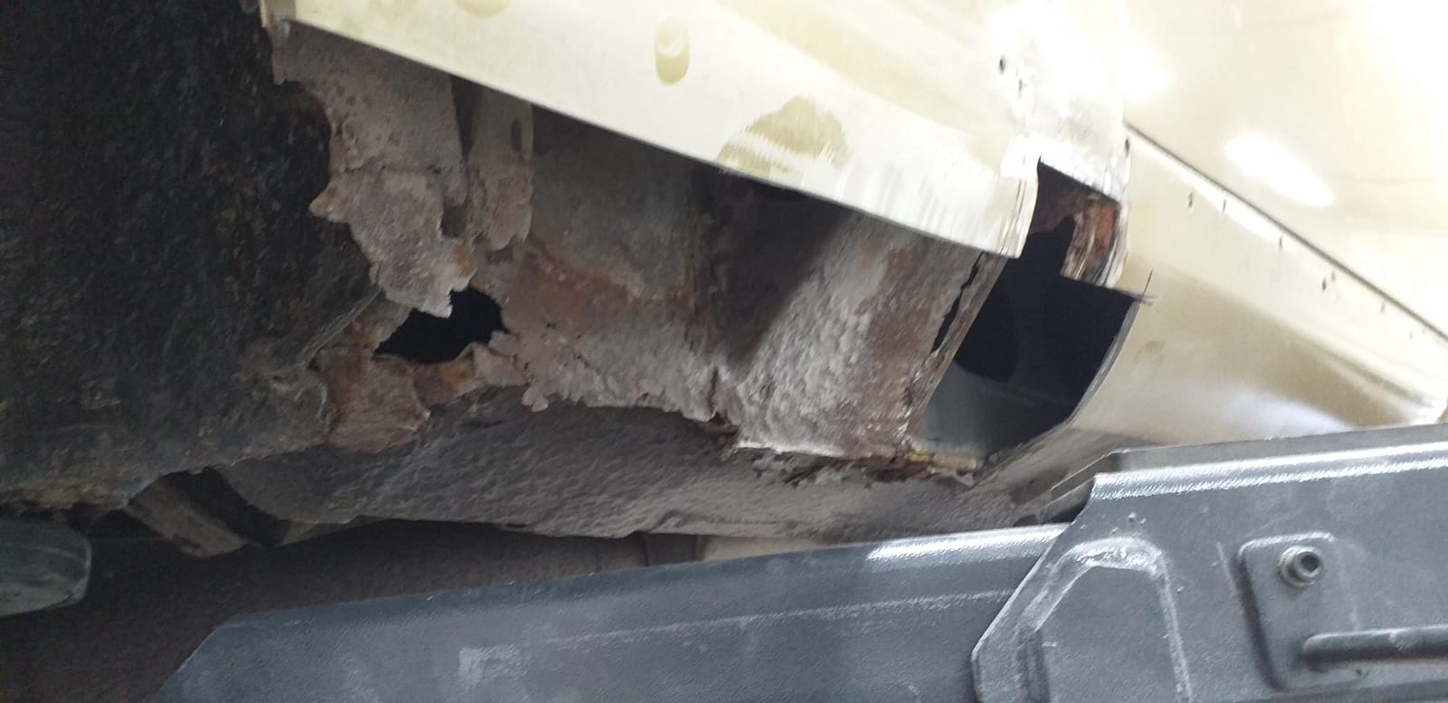 050919 Rolls Royce Corniche Bodywork Repair 25 1