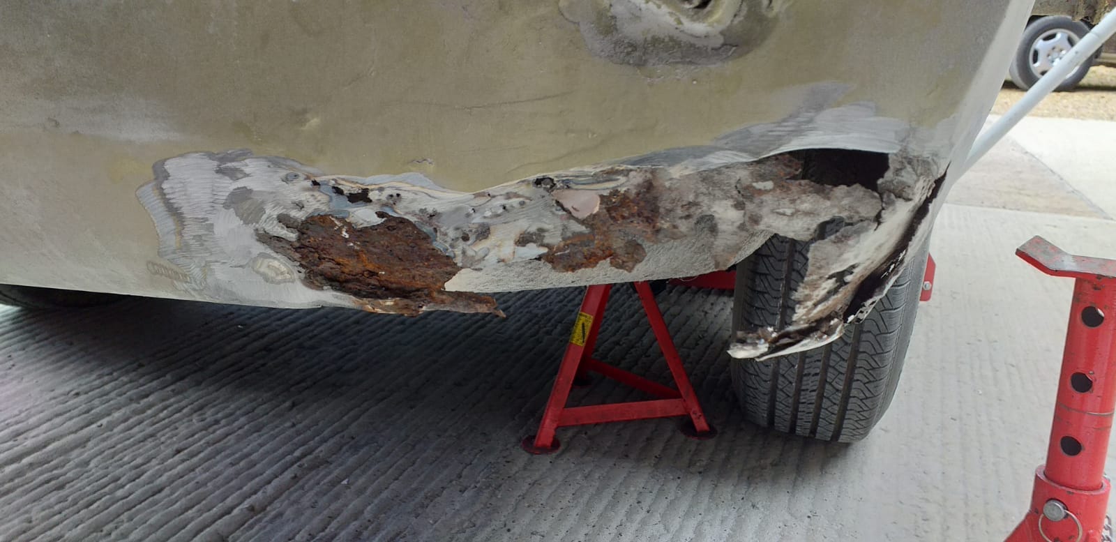 050919 Rolls Royce Corniche Bodywork Repair 6 1