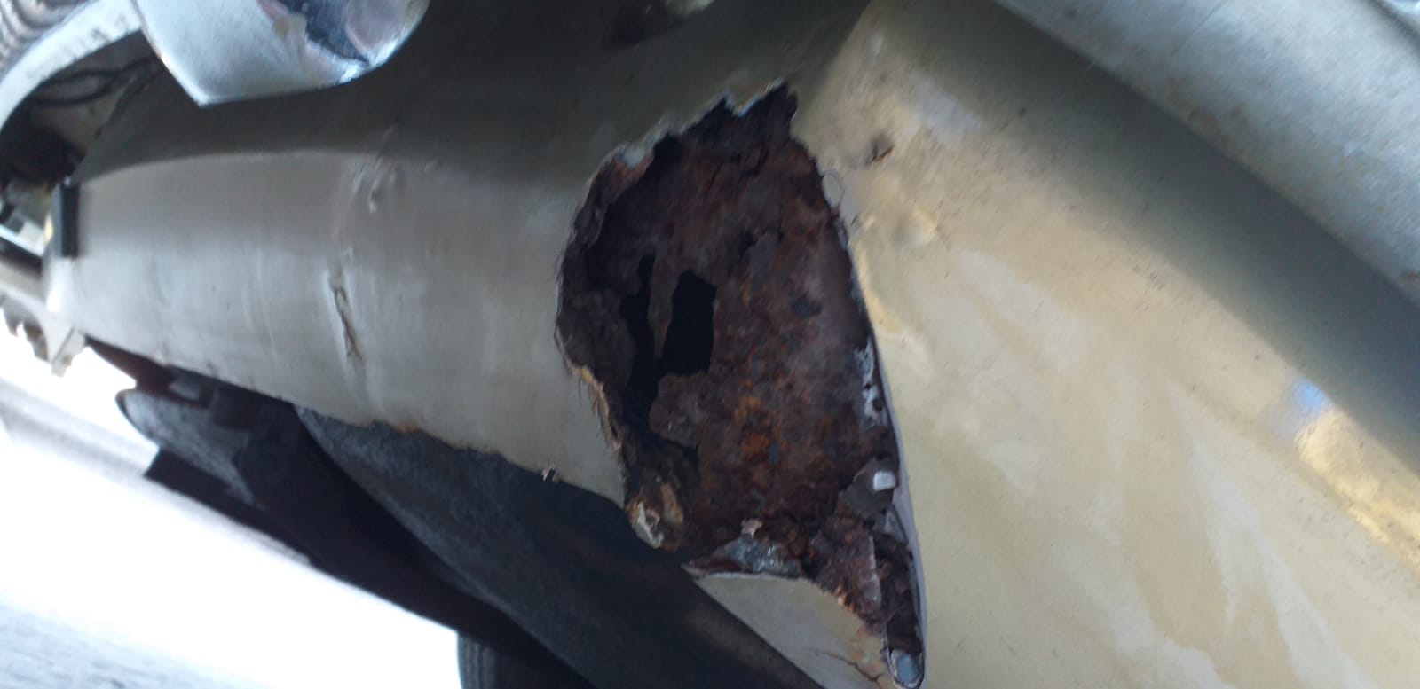 050919 Rolls Royce Corniche Bodywork Repair 7 1