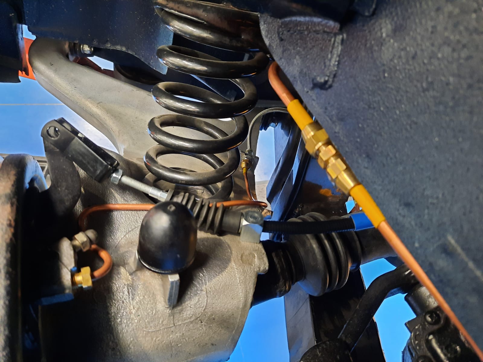06042021 triumph tr5 rear brake lines fitted 3 1