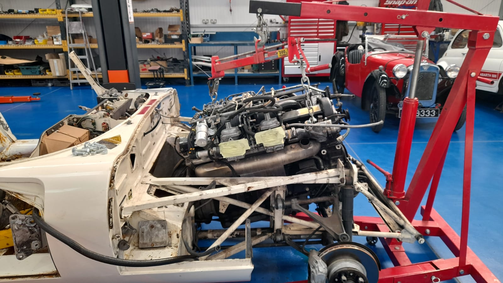 07042021 Jaguar E Type White removing the engine and gearbox 14 1