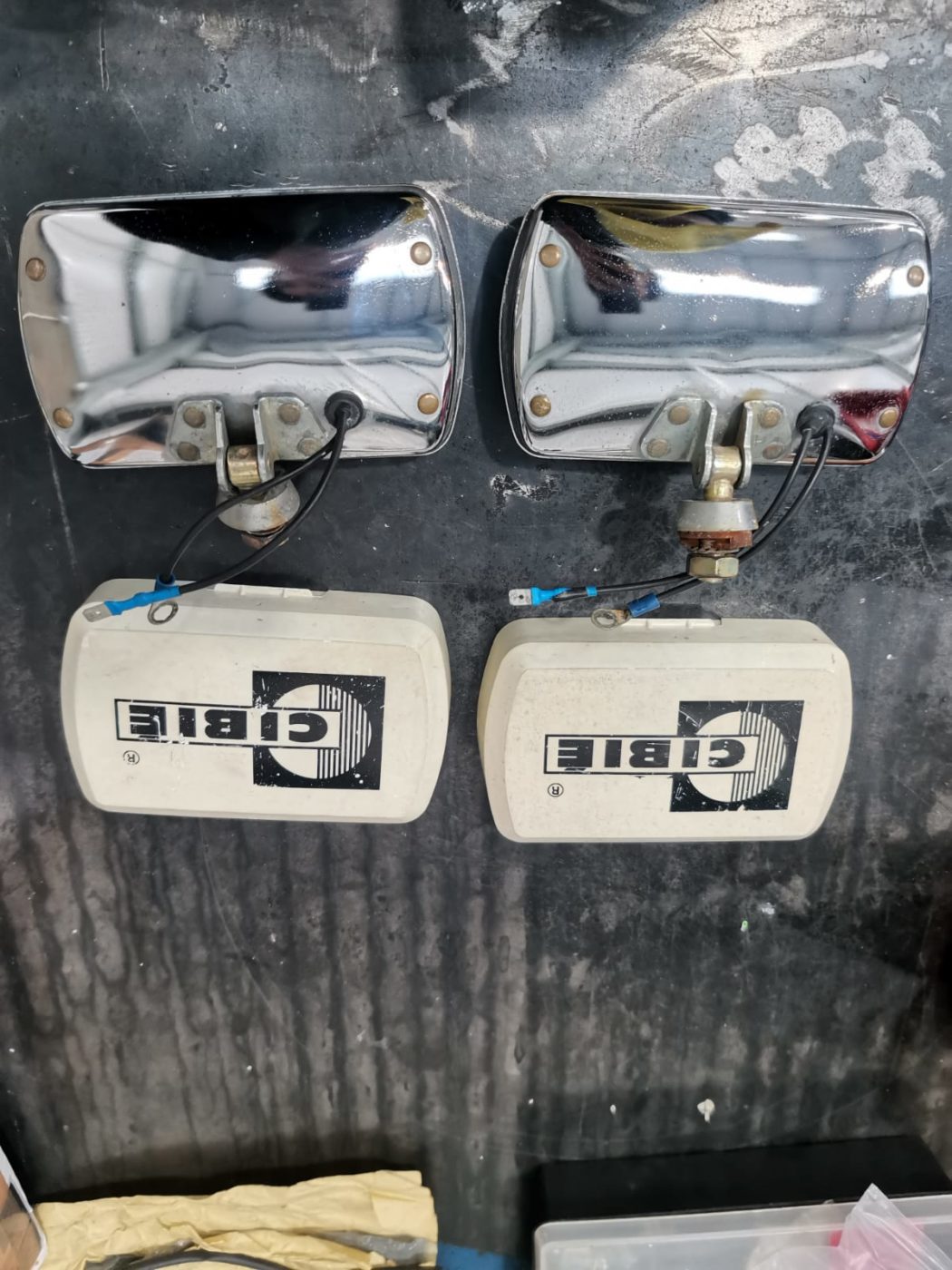 07042021 Triumph TR7 lights 7 1 1