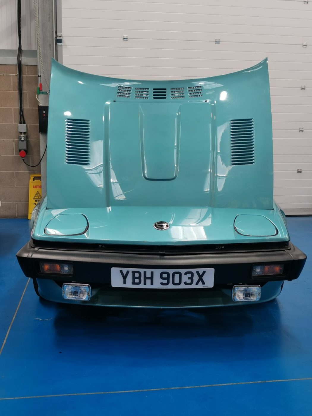 07042021 Triumph TR7 lights 9 1