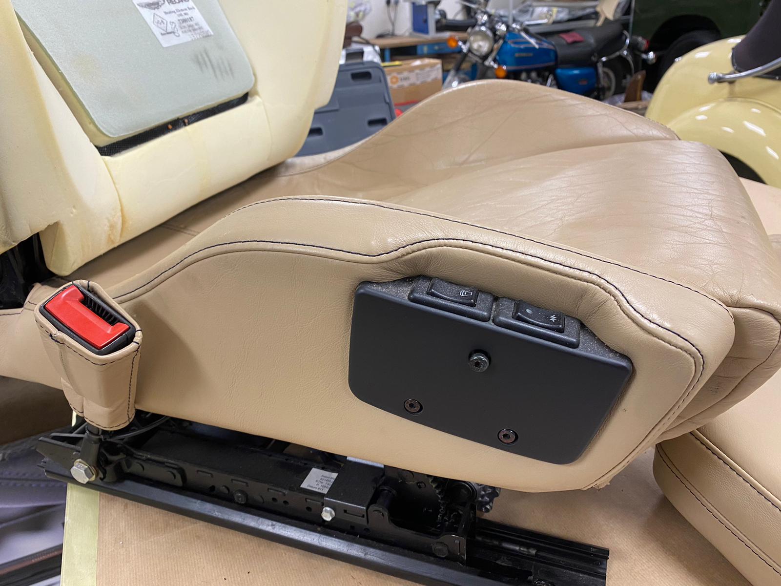 09042021 DB9 Aston Martin Craigs seats 29 1