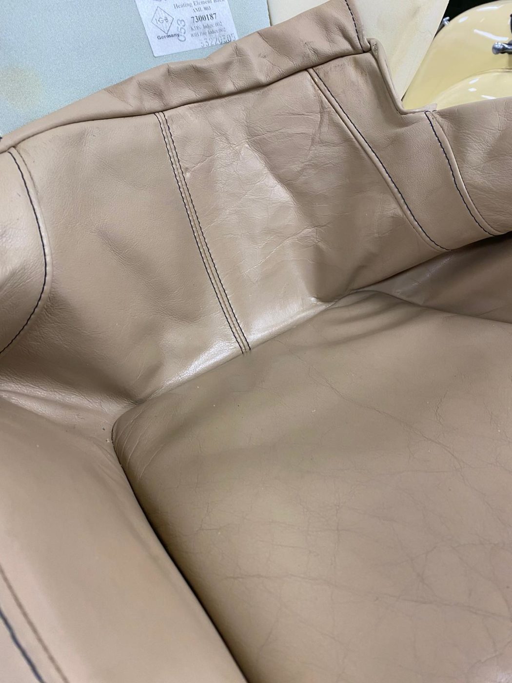 09042021 DB9 Aston Martin Craigs seats 52 1