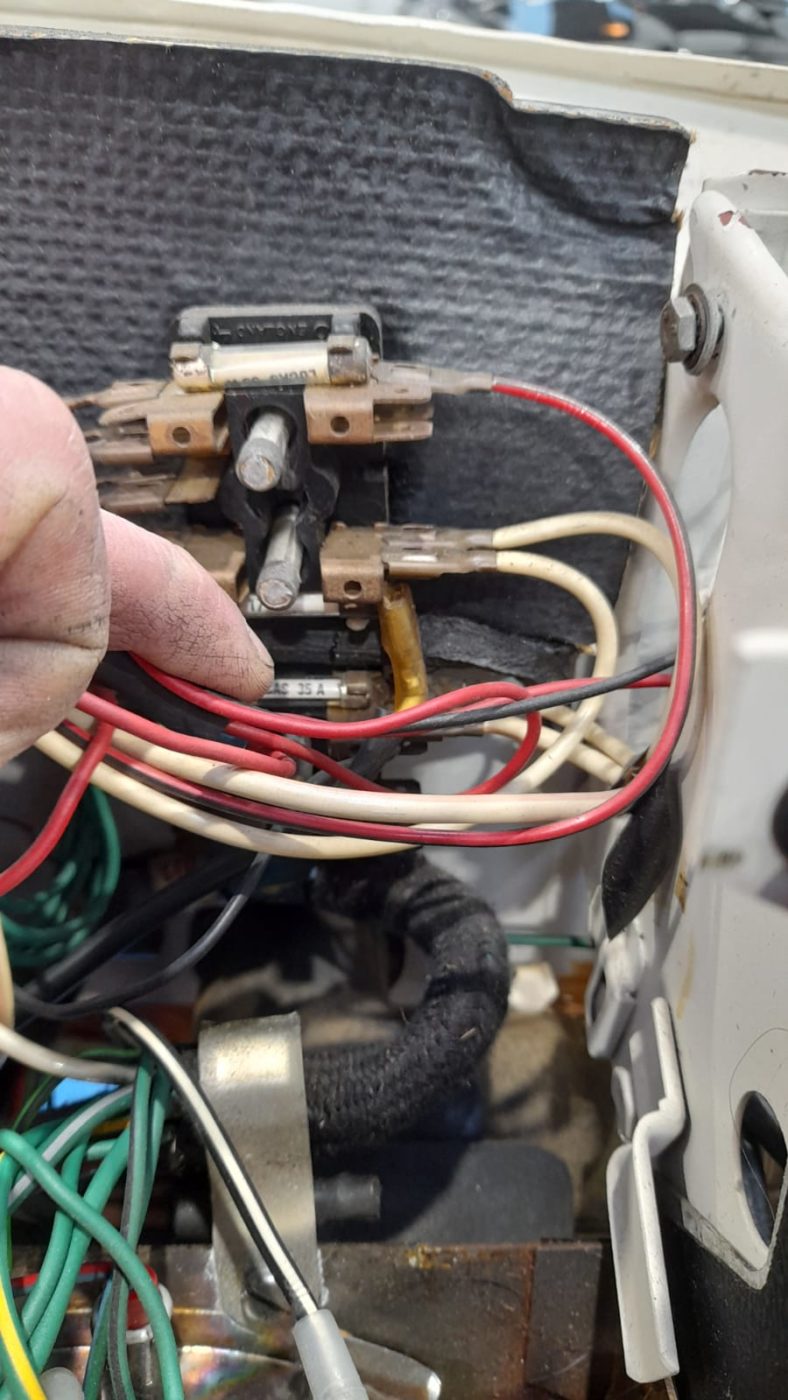 09042021 White Jag etype wiring loom removal 10 1